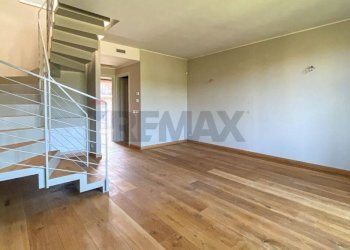 Sala ingresso - Semi-detached Villa Via Sant'Isidoro
 
1, Bogogno - photo 8