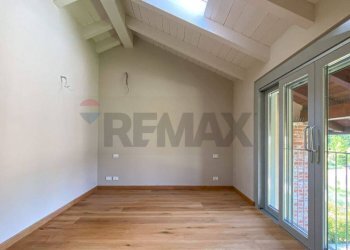 Camera piano sottotetto - Semi-detached Villa Via Sant'Isidoro
 
1, Bogogno - photo 10