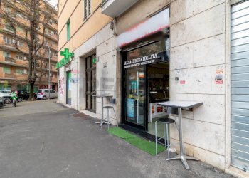 Edificio all\'aperto - Locale Commerciale Piazza Cesare Cantu'
5, Roma - foto 2