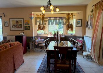Sala da pranzo - Villa VIA CAVATE
32, Pettorano sul Gizio - foto 15