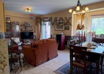 Sala da pranzo - Villa VIA CAVATE
32, Pettorano sul Gizio - foto 16