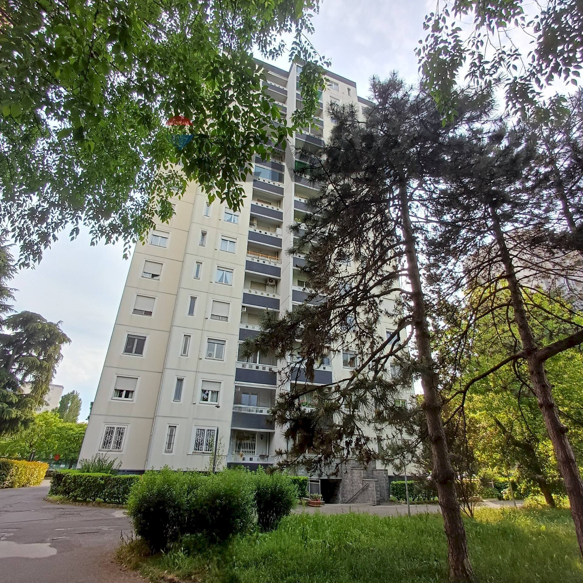 Edificio all\'aperto - Three-room apartment Milano - photo 1