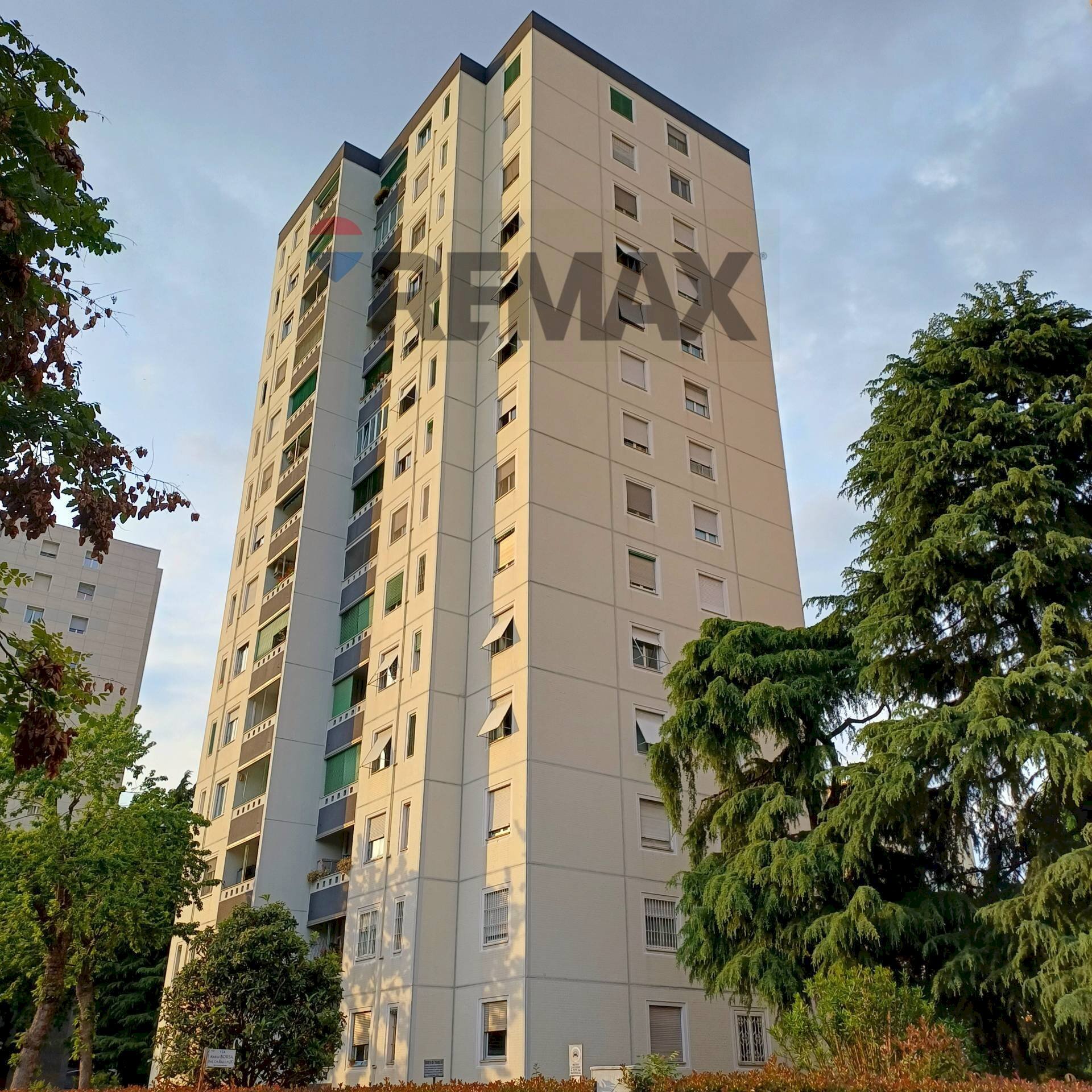 Edificio all\'aperto - Three-room apartment Milano - photo 2