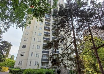 Edificio all\'aperto - Three-room apartment Milano - photo 1