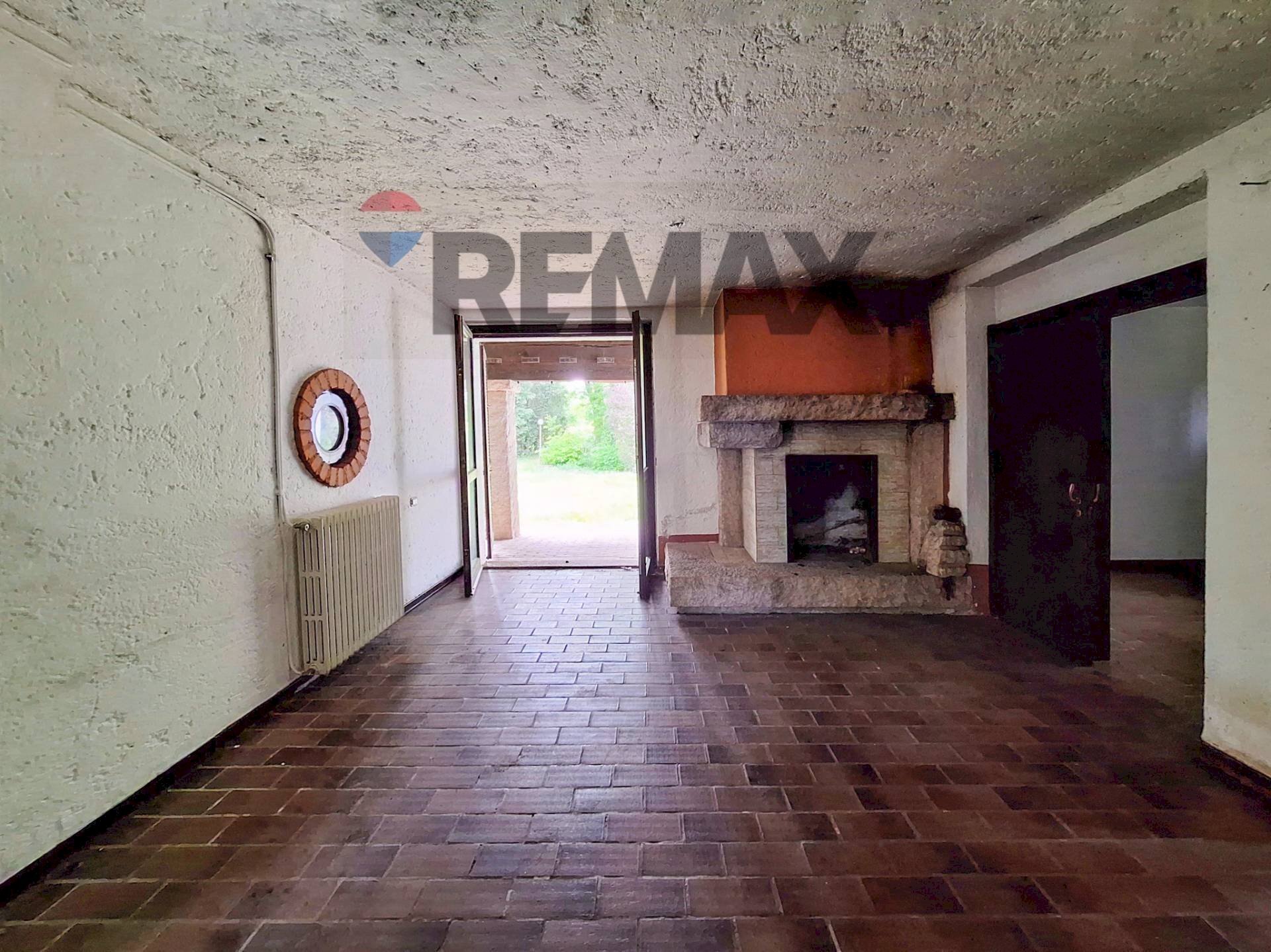 Stanza vuota - Bilocale Via Alle Valli
 
7, Locate Varesino - foto 1