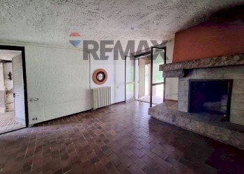Soggiorno - Bilocale Via Alle Valli
 
7, Locate Varesino - foto 3