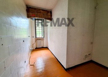 Stanza vuota - Bilocale Via Alle Valli
 
7, Locate Varesino - foto 8