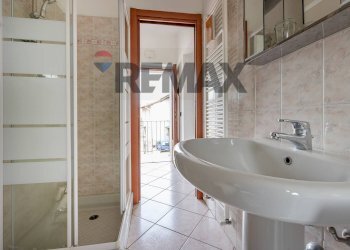 Bagno - One-room apartment Via Pascoli
18, Gallarate - photo 14
