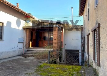 Casa all\'aperto - Casa indipendente via cappelletta
 
2, Vergiate - foto 1