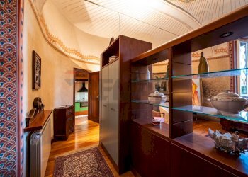 Hall / corridoio - One-room apartment Via Cavour
 
9, Binago - photo 10
