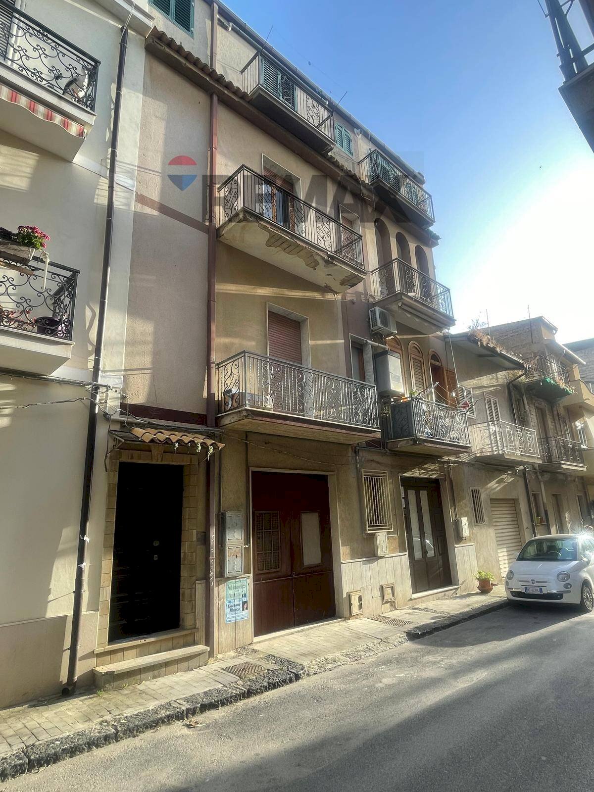 Edificio all\'aperto - Apartment VIA BOLOGNA
 
9, Niscemi - photo 1