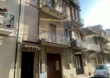 Edificio all\'aperto - Apartment VIA BOLOGNA
 
9, Niscemi - photo 1