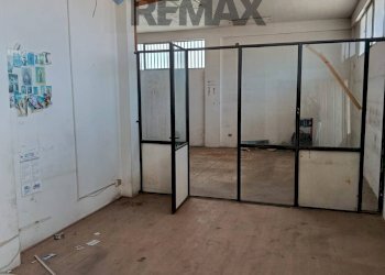Parcheggio - Commercial Premises VIA ELIO VITTORINI
 
3, Comiso - photo 12