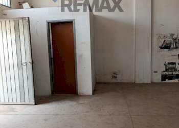 Stanza vuota - Commercial Premises VIA ELIO VITTORINI
 
3, Comiso - photo 15