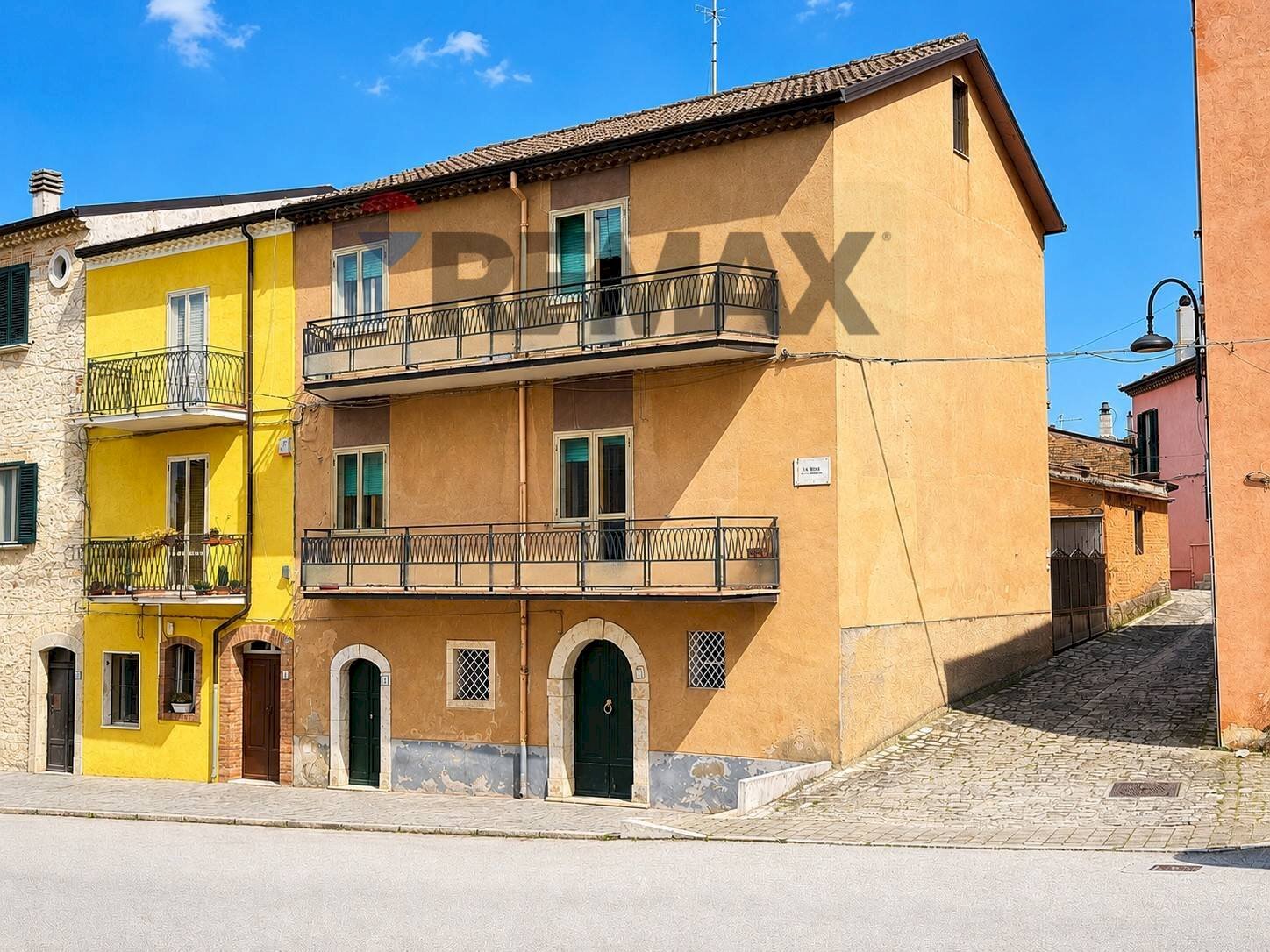 Edificio all\'aperto - Casa semi indipendente traversa di via san biase
 
1, Campodipietra - foto 2
