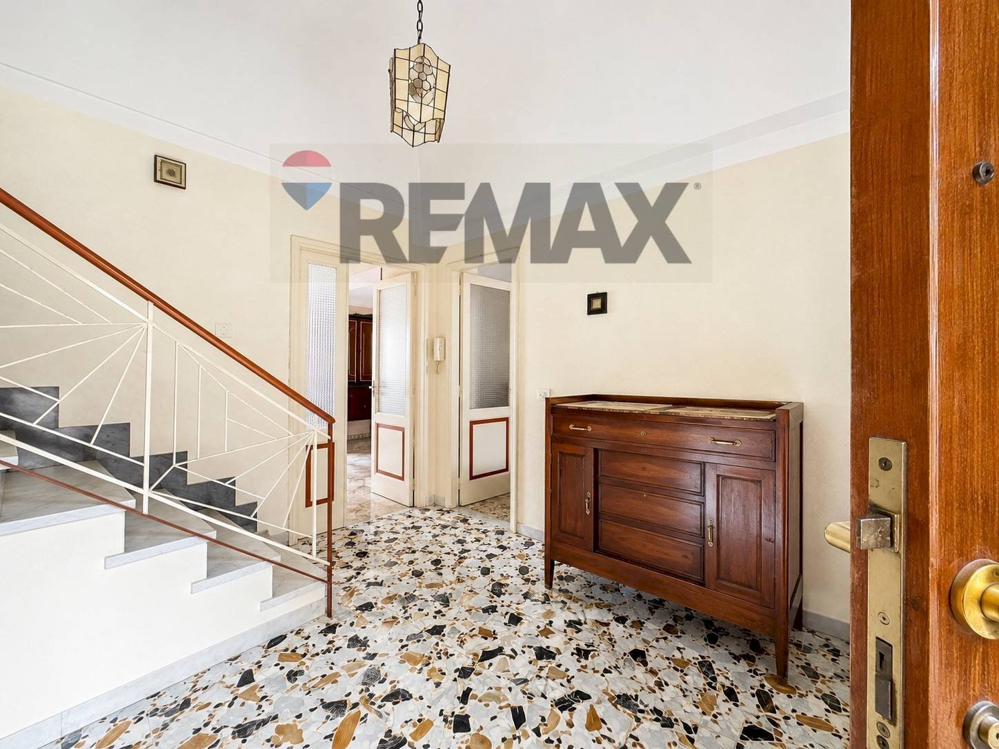 Scale - Semi-detached house traversa di via san biase
1, Campodipietra - photo 3