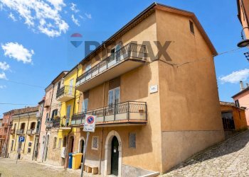 Edificio all\'aperto - Casa semi indipendente traversa di via san biase
 
1, Campodipietra - foto 1