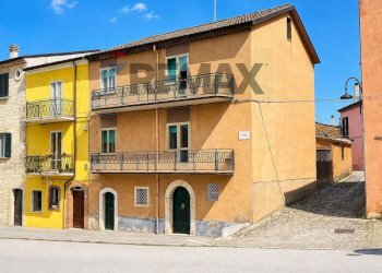 Edificio all\'aperto - Casa semi indipendente traversa di via san biase
 
1, Campodipietra - foto 2