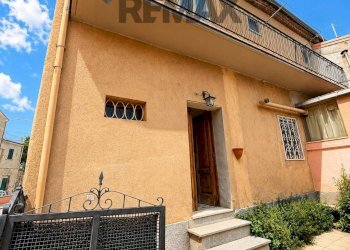 Casa all\'aperto - Casa semi indipendente traversa di via san biase
 
1, Campodipietra - foto 5