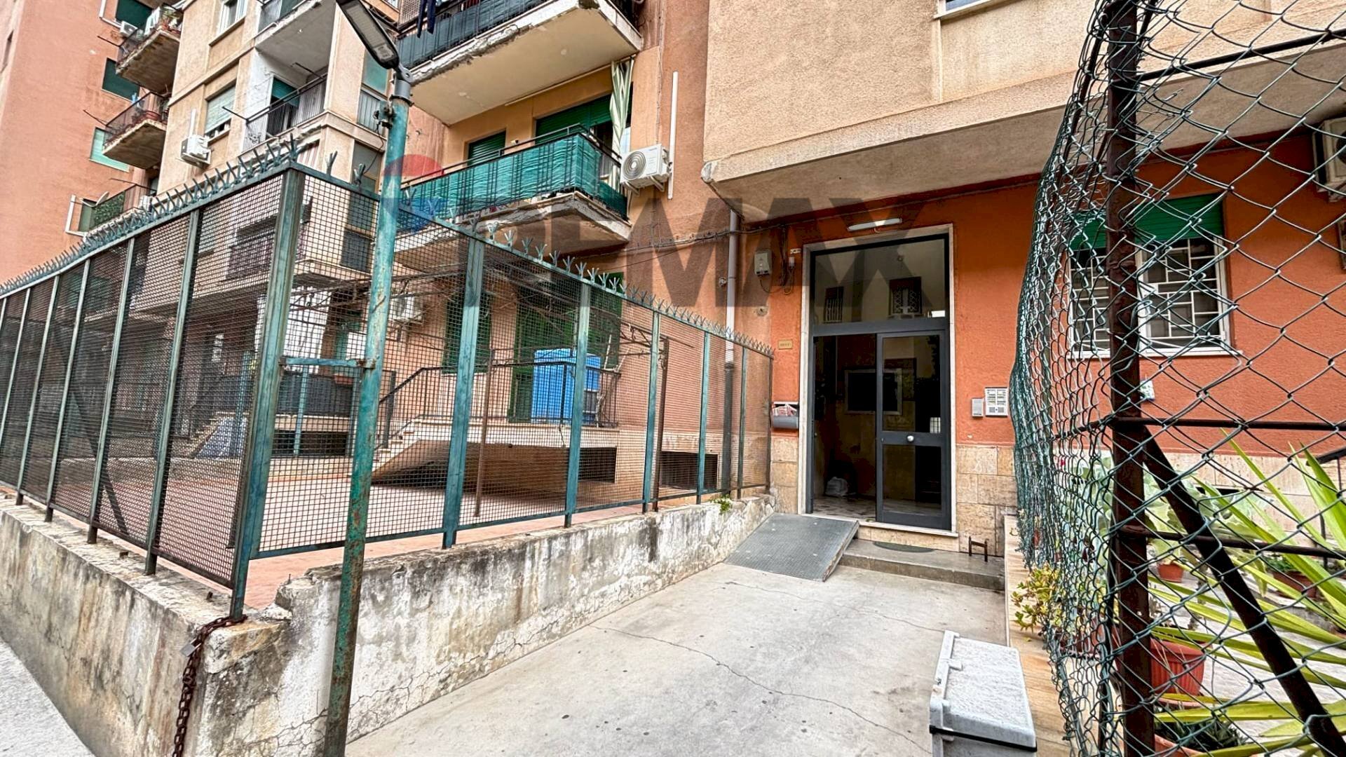 Edificio all\'aperto - Quadrilocale Via Polito
17, Palermo - foto 2
