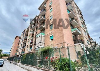 Edificio all\'aperto - Quadrilocale Via Polito
 
17, Palermo - foto 1