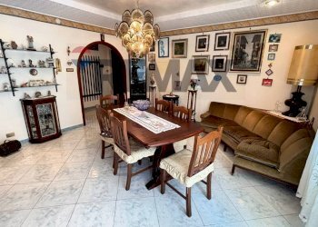 Sala da pranzo - Quadrilocale Via Polito
 
17, Palermo - foto 6
