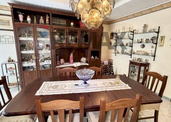 Sala da pranzo - Quadrilocale Via Polito
 
17, Palermo - foto 7