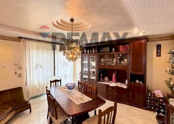 Sala da pranzo - Quadrilocale Via Polito
 
17, Palermo - foto 9