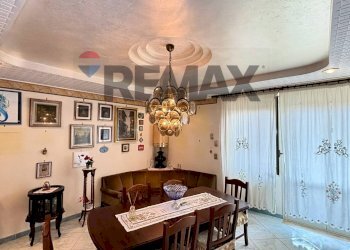 Sala da pranzo - Quadrilocale Via Polito
 
17, Palermo - foto 12