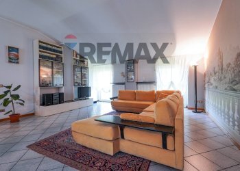Soggiorno - Three-room apartment DON  LUIGI GUANELLA
 
933, Urgnano - photo 24