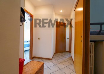 Hall / corridoio - Three-room apartment DON  LUIGI GUANELLA
 
933, Urgnano - photo 39