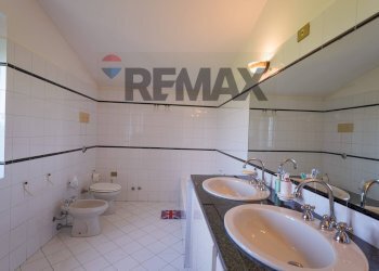 Bagno - Three-room apartment DON  LUIGI GUANELLA
 
933, Urgnano - photo 50