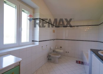 Bagno - Three-room apartment DON  LUIGI GUANELLA
 
933, Urgnano - photo 52