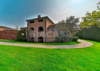 Foto 2 - Villa Via Silvio Pellico
 
32, Bernareggio - foto 2