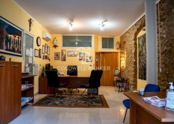 Foto 4 - Commercial Premises via san filippo neri
 
23, Caltagirone - photo 4