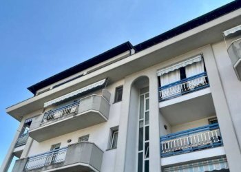 Facciata - Two-room apartment via Giuseppe Zola, Brescia (neighborhood Villaggio Prealpino) - photo 1