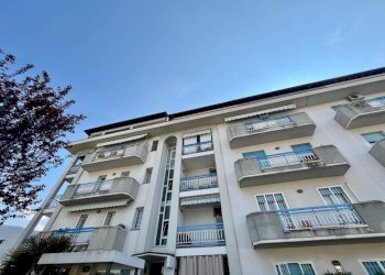 Facciata - Two-room apartment via Giuseppe Zola, Brescia (neighborhood Villaggio Prealpino) - photo 13