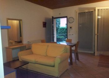 Salone - Two-room apartment via Monte Grappa, Brescia - photo 5