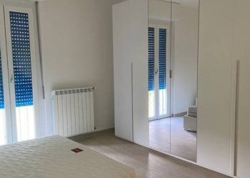 Camera da letto - Bilocale via Lussingrande, Brescia - foto 19