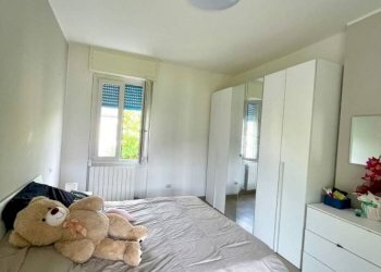 Camera da letto - Bilocale via Lussingrande, Brescia - foto 22