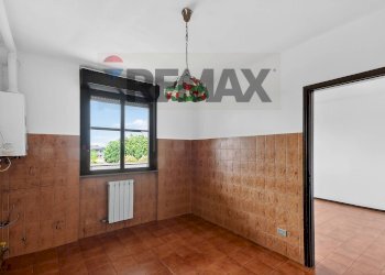Stanza vuota - Quadrilocale Papa Giovanni XXIII
 
16, Cassano d'Adda - foto 5