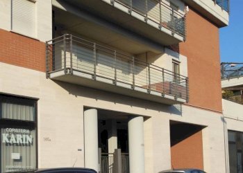 Facciata - Bilocale Grugliasco - foto 1