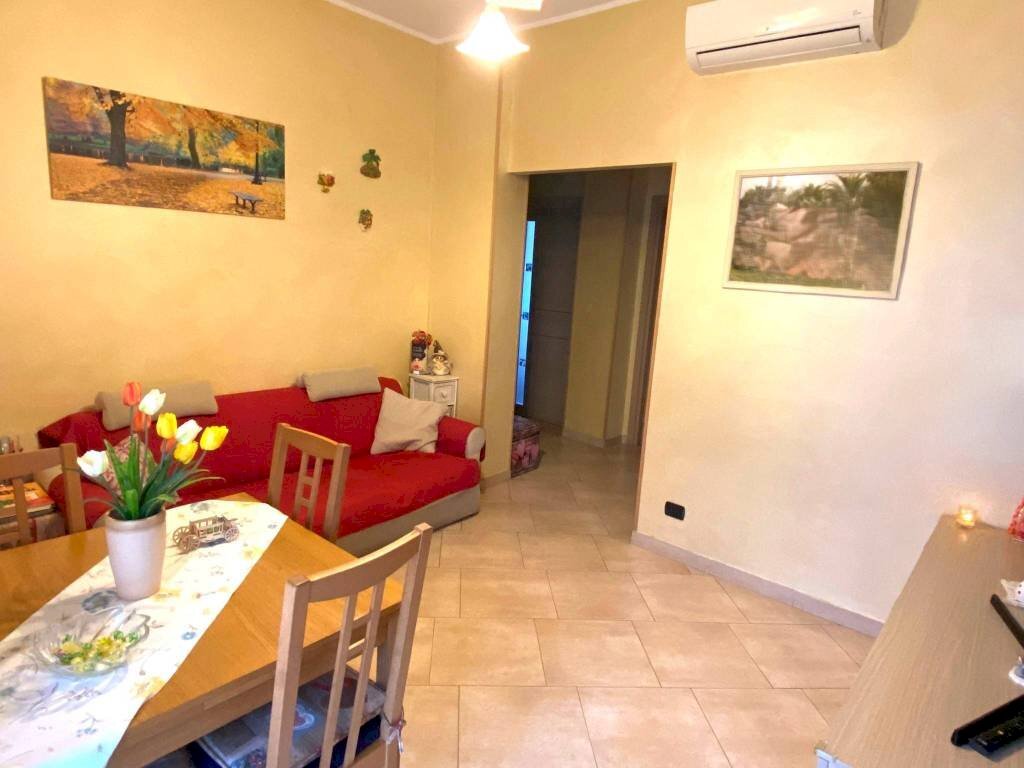 Soggiorno - Three-room apartment via Fossano, 4, Rivalta di Torino - photo 3