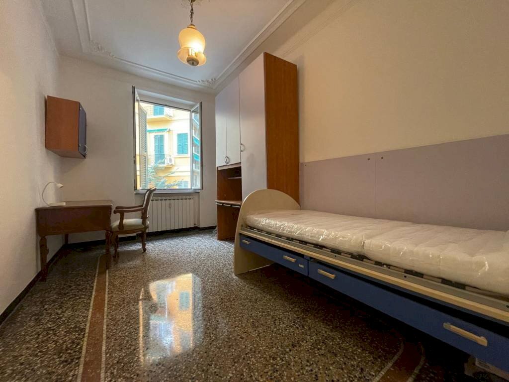 Camera da letto - Non-buildable land via Marina di Robilant, 9, Genova (neighborhood Marassi) - photo 1