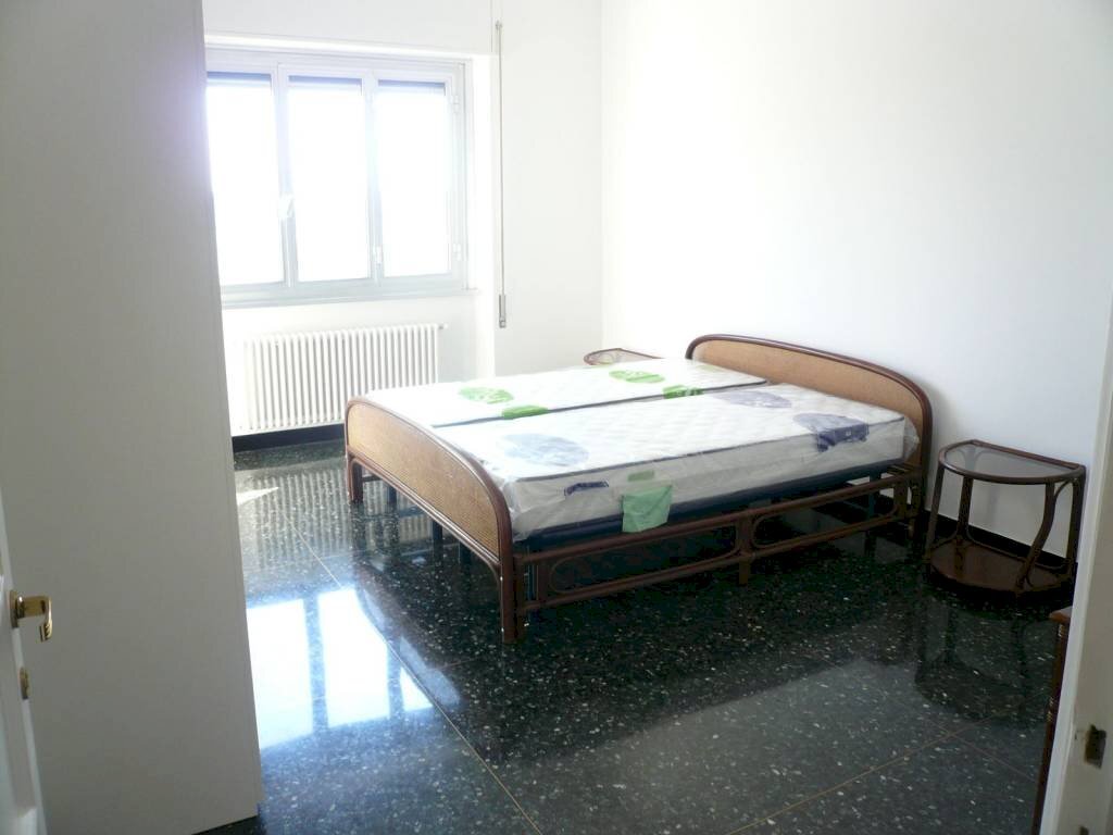 Camera da letto - Non-buildable land corso Monte Grappa, 36, Genova (neighborhood San Fruttuoso) - photo 1