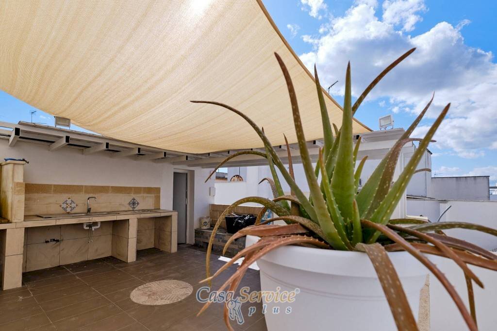 Terrazzo - Casa indipendente via Giuseppe Garibaldi, 33, Matino - foto 2