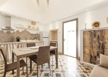 Cucina - Casa indipendente via Giuseppe Garibaldi, 33, Matino - foto 5