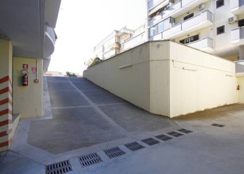Posto macchina - Box via Giuseppe Ungaretti, Gallipoli - photo 2