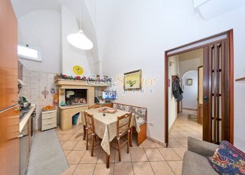 Cucina - Casa indipendente via Cappuccini, Galatone - foto 10