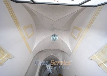 Interno palazzo - Negozio via Gian Giacomo Lazzari, 11, Gallipoli - foto 3